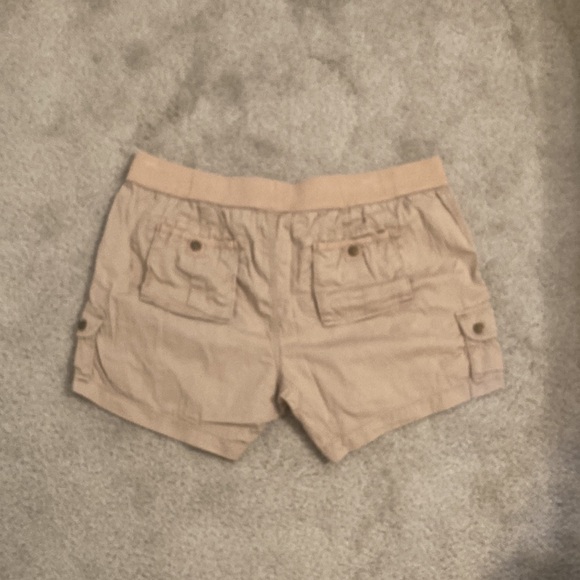 Old Navy Khaki Shorts - Picture 4 of 7
